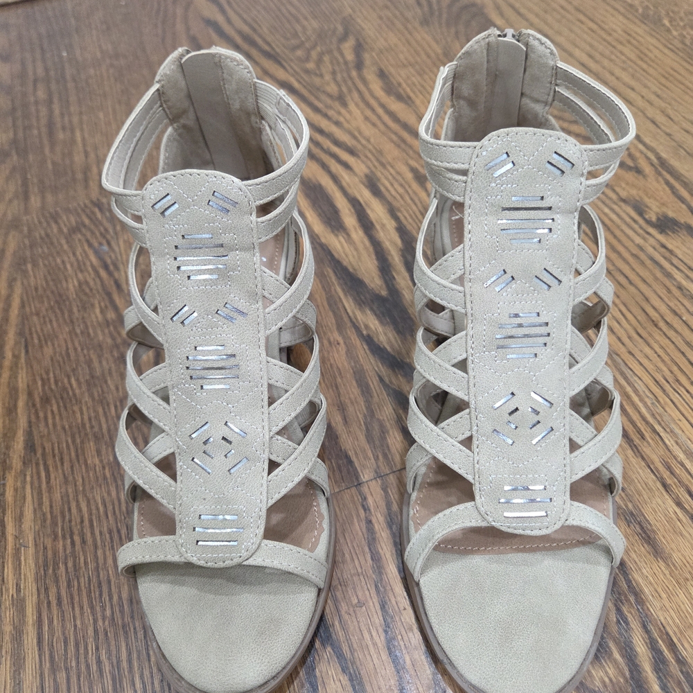 Justice Beige Strappy Dress Shoes